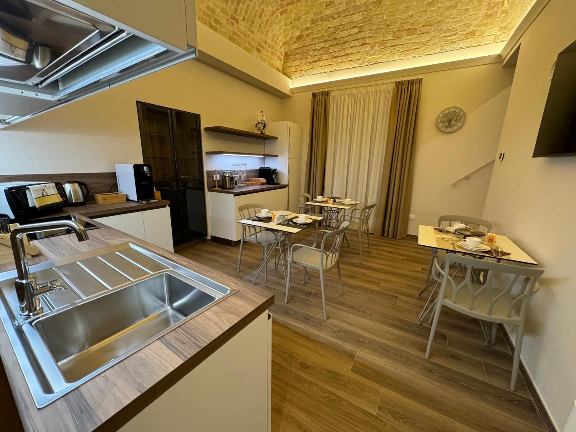 B&B Palazzo Croghan Torremaggiore Luaran gambar