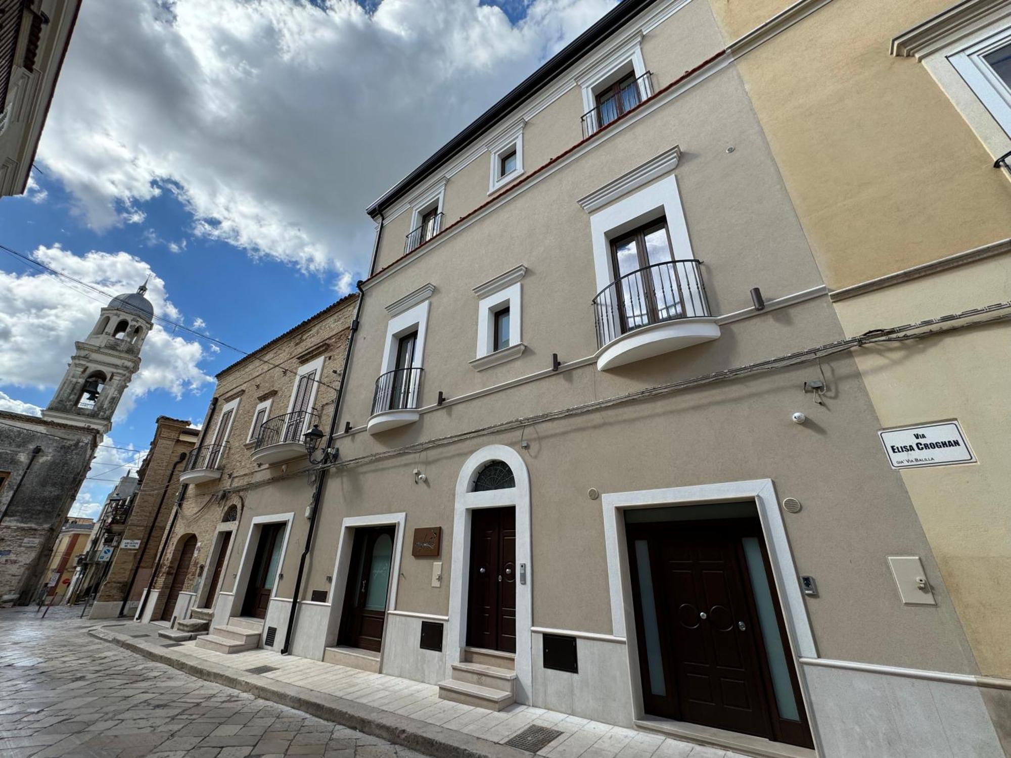 B&B Palazzo Croghan Torremaggiore Luaran gambar