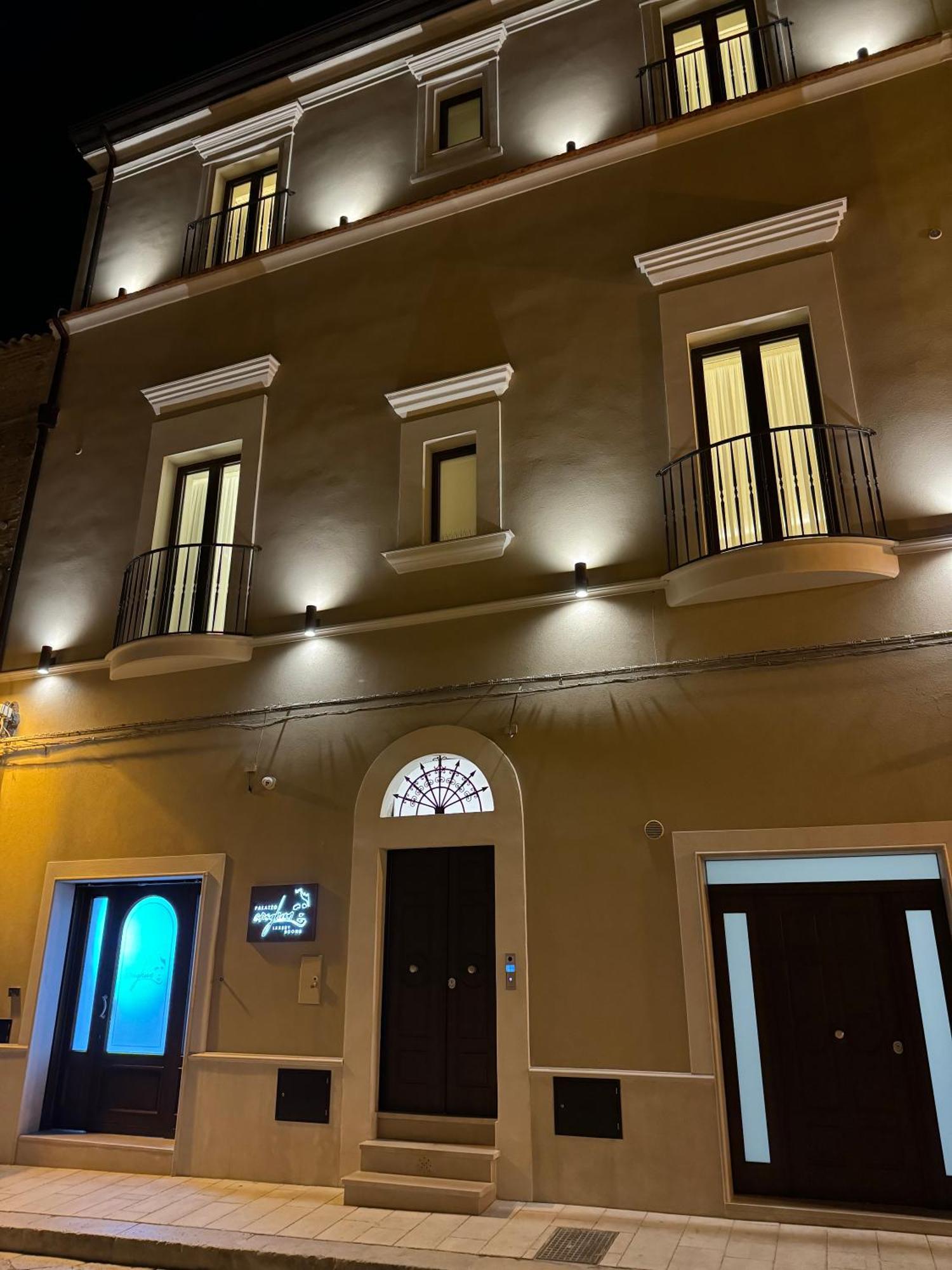 B&B Palazzo Croghan Torremaggiore Luaran gambar