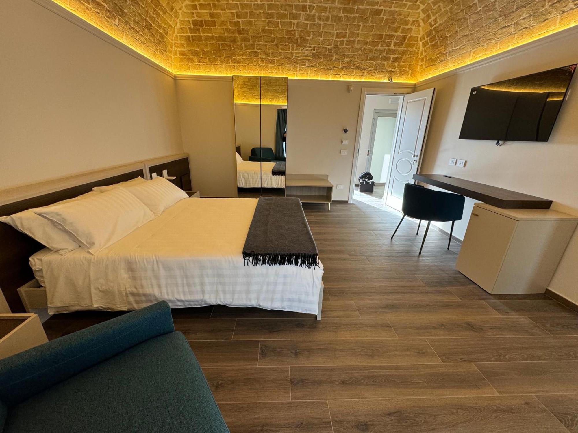 B&B Palazzo Croghan Torremaggiore Luaran gambar
